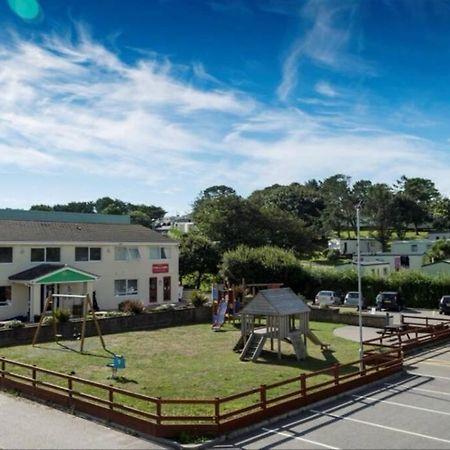 8 Sleep Chalet At Newquay Away Resorts Nb160 Экстерьер фото