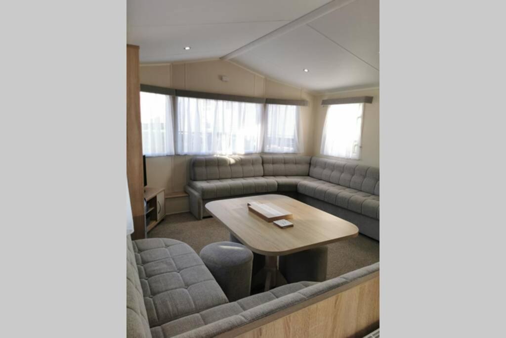 8 Sleep Chalet At Newquay Away Resorts Nb160 Экстерьер фото
